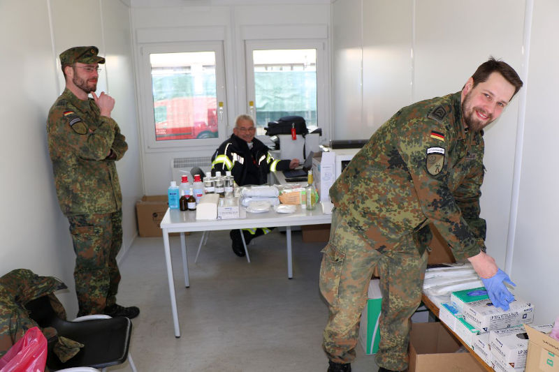 Vorbereitung im Container (Foto: Wiedemann)