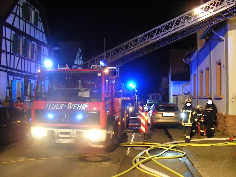 Garagenbrand in der Gillergasse (Foto: Feuerwehr Haßloch)