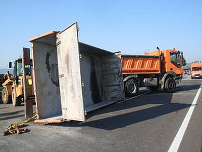 Verunfallter LKW