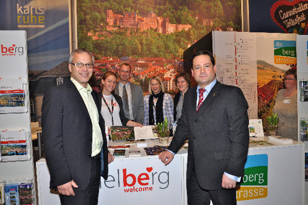 Alexander Bonde, Minister für Ländlichen Raum und Verbraucherschutz in Baden-Württemberg und TMBW-Geschäftsführer Andreas Braun am ITB-Stand von Heidelberg und Bergstraße