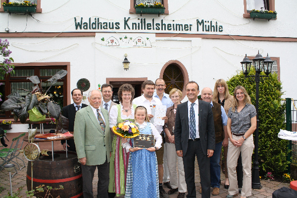 Überreichung der Urkunde