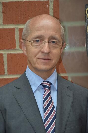 img-137649-340,Held.jpg