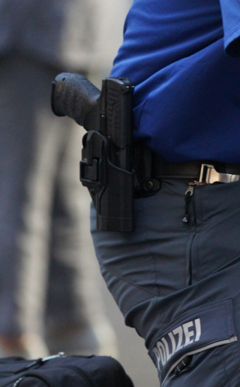 img-135902-Polizei-Dienstwaffe-001-HolgerKnecht.jpg