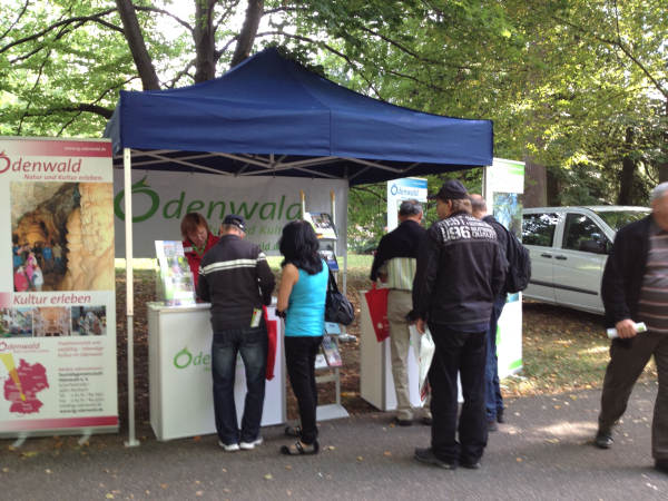 Das SWR Hörerfest im Karlsruher Schlosspark erwies sich auch für die Touristikgemeinschaft Odenwald (TGO) als ideale Plattform, um die Ferienregion zu präsentieren. Das Interesse jedenfalls war riesig.