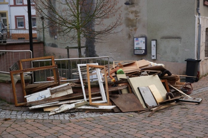 img-124802-Sperrmuell-001-HolgerKnecht.jpg