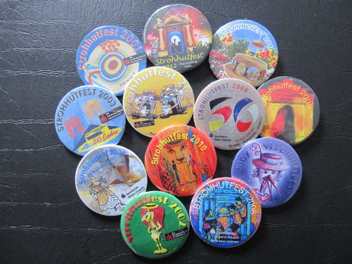 img-120619-Buttons.jpg