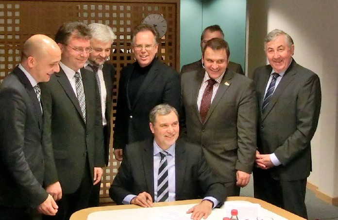 die Vorsitzenden der TG´s - u.a. Dr. Pöltl (OB Schwetzingen/Vorsitzender der TG Kurpfalz e.V.) - sowie Ministerialdirektor Wolfgang Reimer / MLR