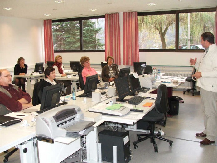 img-118864-EDV-Raum_2005.jpg