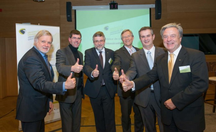 (v.l.n.r.): Bernard Rentier (Rektor der Universität Lüttich), Michael Jäcḱel (Präsident der Universität Trier), Burkard Hillebrands (Vizepräsident für Forschung und Technologie der TU Kaiserslautern), Rolf Tarrach (Rektor der Universität