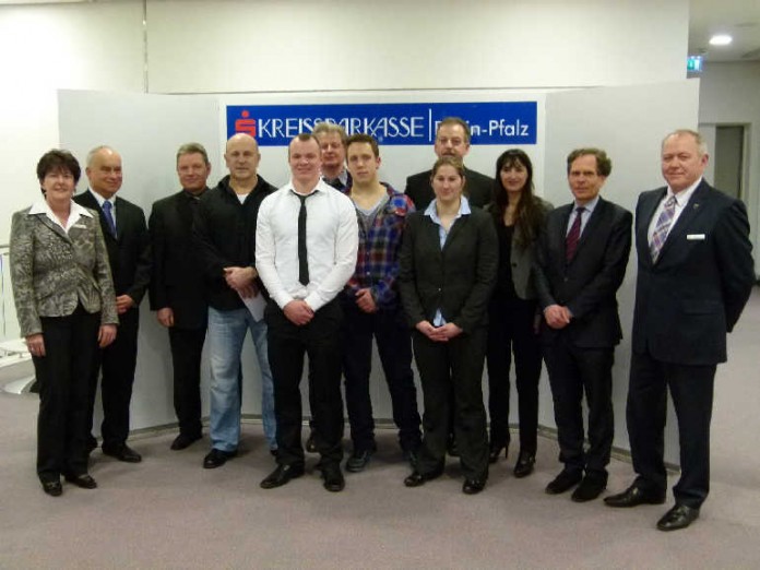 img-118084-gruppenfoto_mutterstadt_klein.jpg