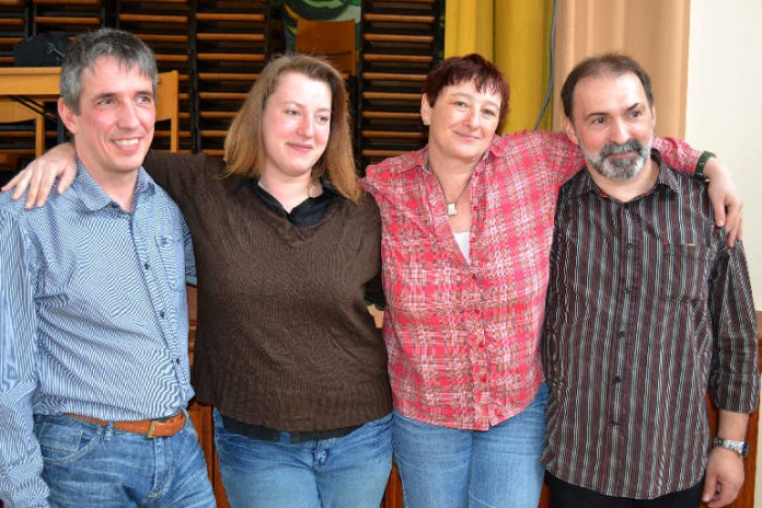 Neue Vorstandschaft von links: Peter Dörrzapf, Daniela Buchmann, Annette Meinerz, Georg Buchmann.