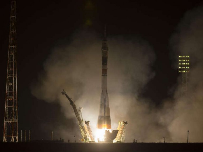 Sojus-Rakete beim Start (Foto: NASA/Carla Cioffi)