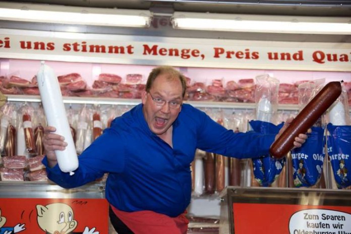 Die Fischmarkttruppe des Hamburger Fischmarkts auf dem Stephanplatz in Karlsruhe.