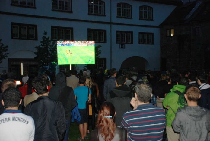 Mit allen gemeinsam das Champions-League Finale anschauen macht mehr Spaß