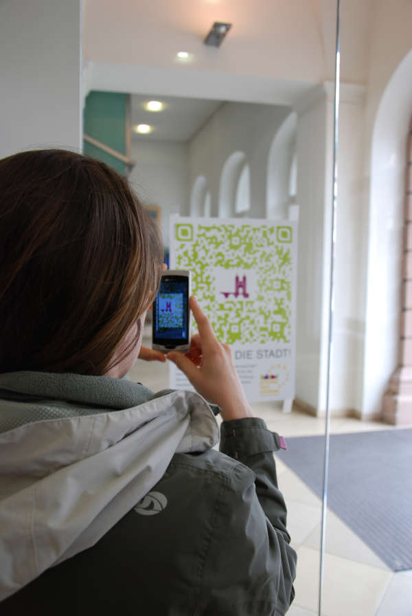 QR-Code scannen, registrieren und das Spiel kann beginnen – ein Stern kann in der Tourist Information am Rathaus eingesammelt werden.