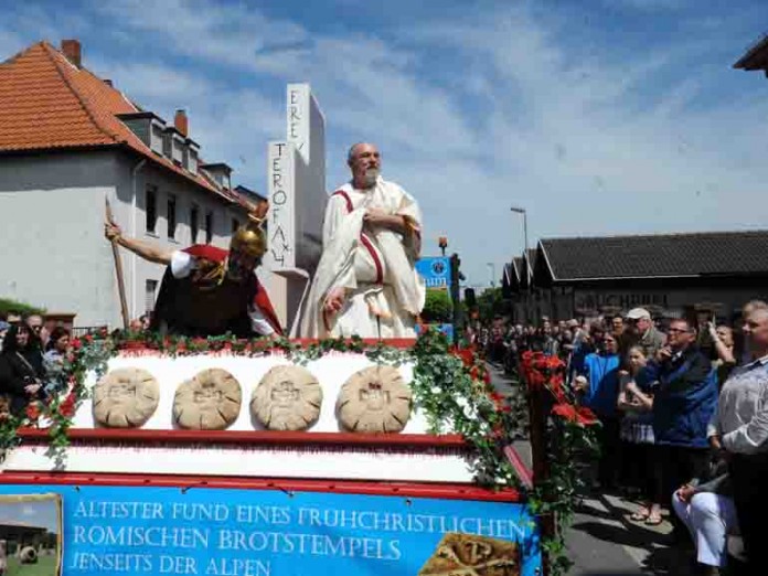 Der Eisenberger Brotstempel ist einer der bekanntesten Funde aus der Römerzeit in Eisenberg.