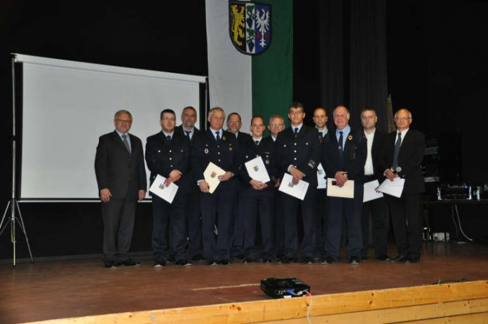 Die Feuerwehren im Landkreis DÜW hatten 1253 Einsätzen im Jahr 2012.