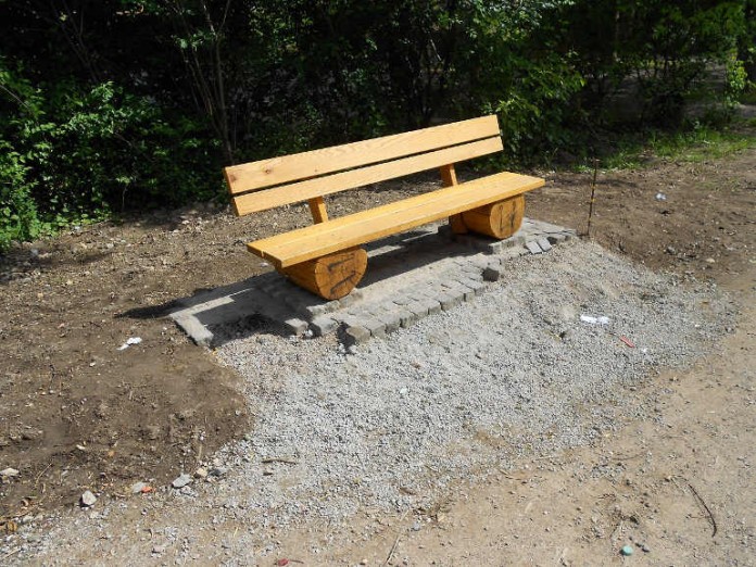 Ob es Vandalismus war, oder ob jemand die Steine privat gebraucht hatte? Die Stadtspitze zeigte sich enttäuscht von solchen Zerstörungen