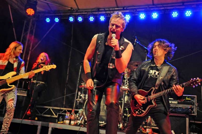 "The Queen Kings" beim Neuleinunger Burgsommer