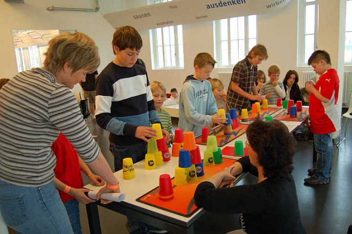 Sport-Stacking-Workshops in den rheinland-pfälzischen Schulferien