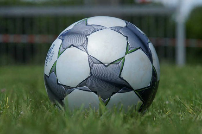 img-42293-Fussball-002-HolgerKnecht.jpg