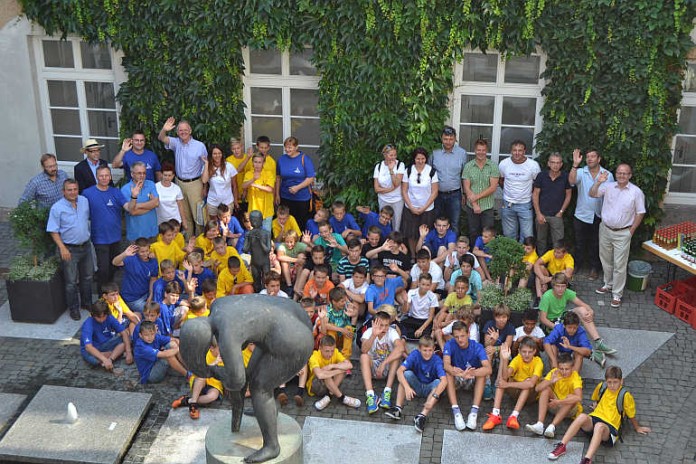 Vom 10. bis 16. August richten der SV Landau-West und der schlesische Verein OKS Olesno (Rosenberg) zum vierten Mal ein deutsch-polnisches Fußballferienlager für Jugendfußballer aus.