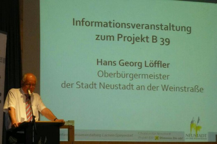 Im Rahmen der Bürgerbefragung zur B39 findet am 11. September der letzte Info-Abend statt. Bei der Veranstaltung im Saalbau am 12. September handelt es sich um eine Podiumsdiskussion.