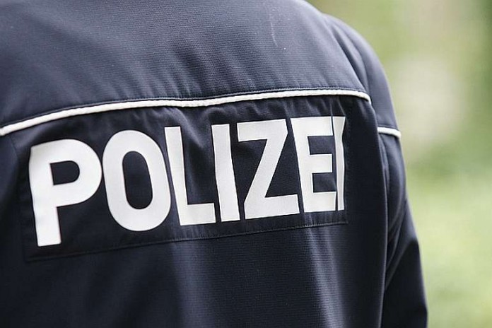 img-99224-Polizei-Schriftzug-001_3.jpg