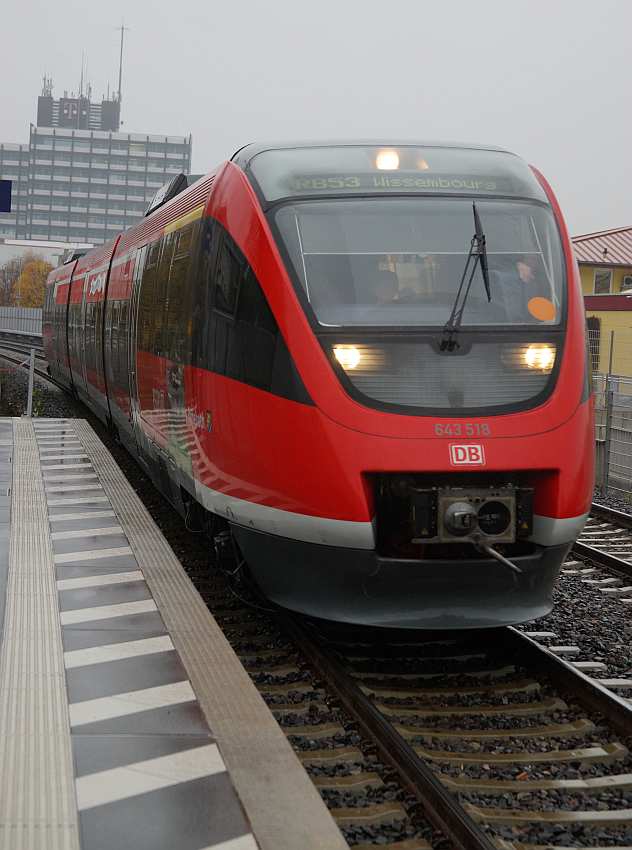 Seit 19.11.2013 halten die Bahnen am neuen Bahnhaltepunkt "Neustadt Süd".