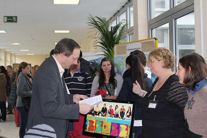img-97074-131116_Tag_der_offenen_Tuer_1.jpg