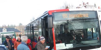 Mit Bussen zur Waldweihnacht in Johanniskreuz (Foto: Haus der Nachhaltigkeit)