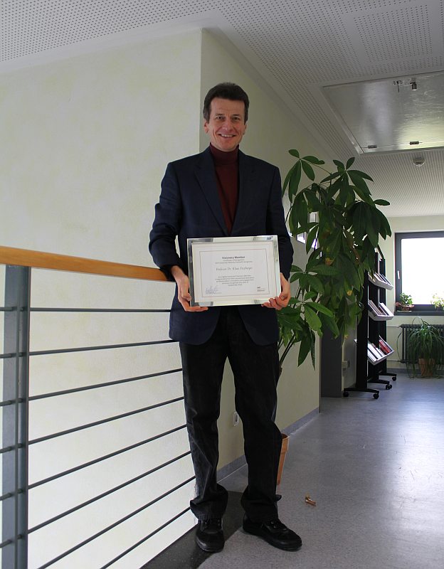 Klaus Freyburger, Professor für Wirtschaftsinformatik an der Hochschule Ludwigshafen am Rhein, ist zum "SAP University Alliances Visionary Member" und zum "SAP Mentor" ernannt worden.