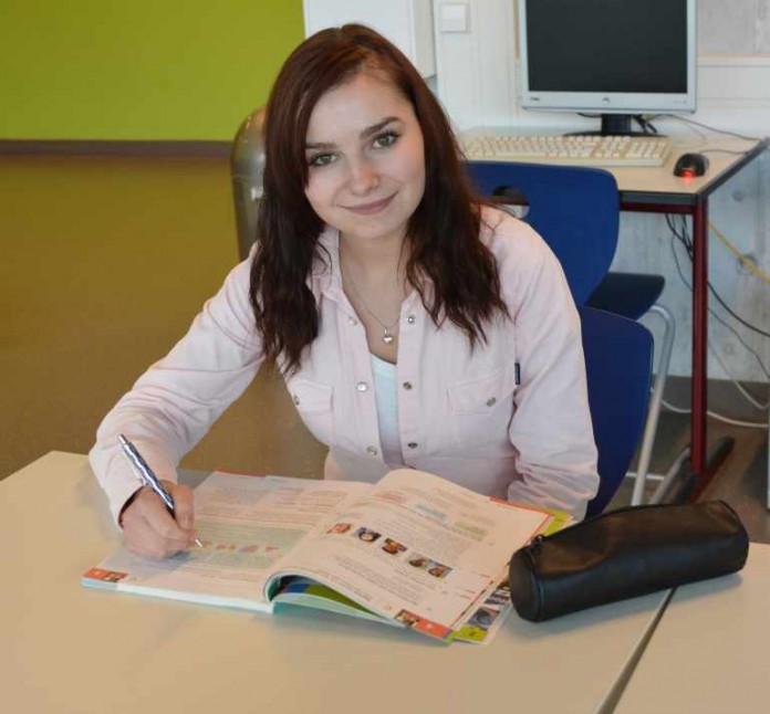 Nicole ist voll Eifer und dankbar für die Hilfen