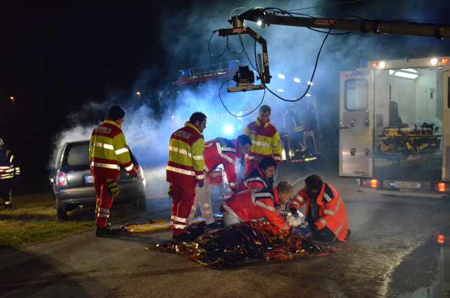 Die Dreharbeiten in Hockenheim, mit tatkräftiger Unterstützung von Feuerwehr und DRK Hockenheim