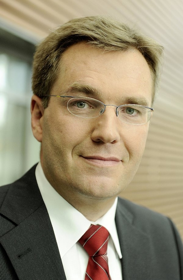 Dr. Rüdiger Linnebank, Vorstandsvorsitzender der Sparkasse Vorderpfalz: "Machen Sie mit: Unter www.antworten.sparkasse.de/energiewende finden Interessierte ab sofort nützliche Tipps rund um das Energiesparen und die Energieeffizienz."
