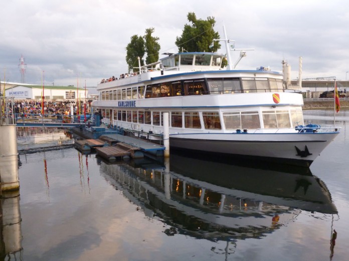 MS Karlsruhe (Foto: Engwer) MS Karlsruhe (Foto: Engwer)