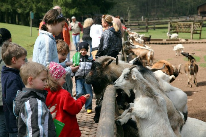 Der Wild- und Wanderpark lädt am Ostersonntag und -montag, 20. und 21. April 2014 zum Saisonauftakt ein.