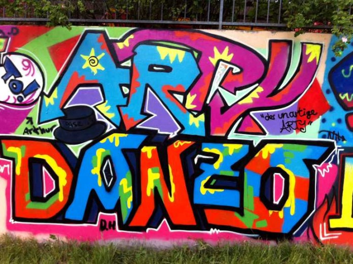 Ein voller Erfolg: Der Graffitti-Workshop. Das Bild zeigt ein Kunstwerk das von Jugendlichen gemacht wurde