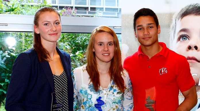 Die Jugendsportler des Jahres Nina Kost, Selina Dietzer und Daniel Morres (v.l.). Der Jugendsportler Bastian Faralisch konnte an der Veranstaltung nicht teilnehmen.