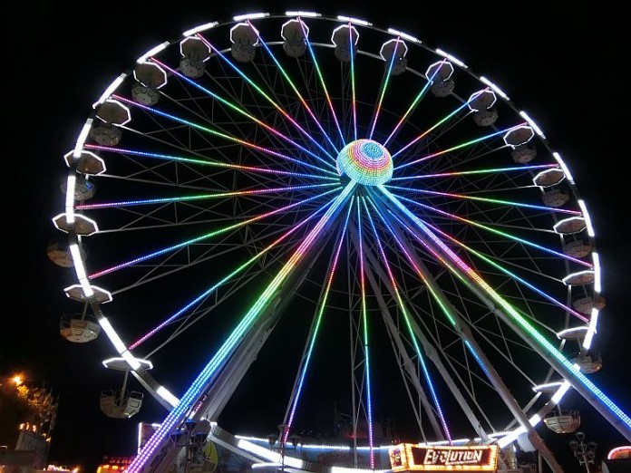 Das Riesenrad auf dem Landauer Maimarkt (Büro für Tourismus Landau)