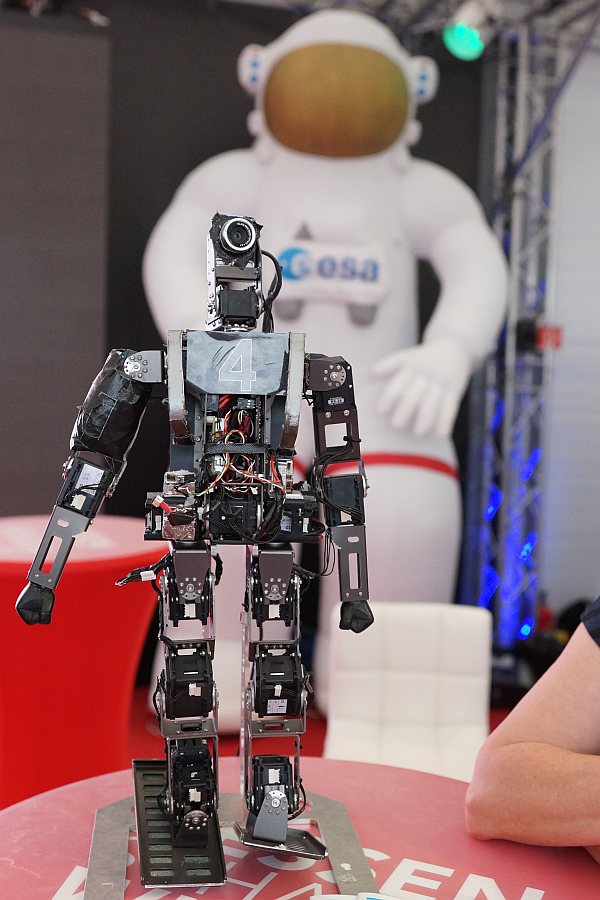 Fußballroboter der Universität Kassel
