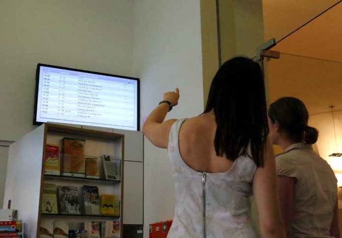 Monitore infomieren in Zukunft über die Zeiten bei Bussen und Bahnen