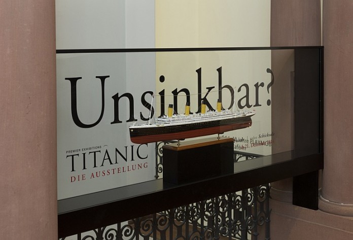 Ein Modell der Titanic befindet sich im Foyer des Historischen Museums.