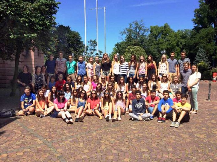 Spanien ist in. Immer mehr spanische Jugendliche interessieren sich für einen Ausbildungs- und Arbeitsplätz in Deutschland. Die spanischen Schüler erkunden in den kommenden Tagen Weinheim und die Umgebung.