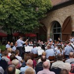 Das Landespolizeiorchester Rheinland-Pfalz unter der Leitung von Norbert Hebertinger.