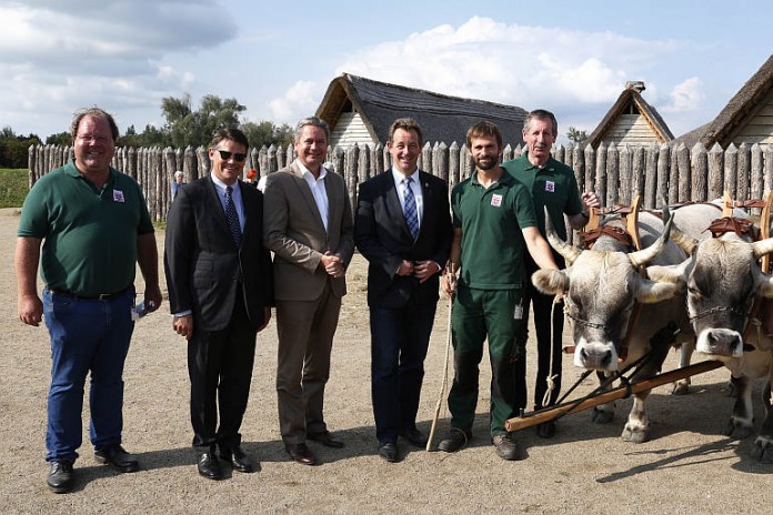 Hessens Minister für Wissenschaft und Kunst, Boris Rhein, eröffnete am Sonntag, 14.9., das Experimentalarchäologische Freilichtlabor Lauresham im neuen Welterbe Areal Kloster Lorsch