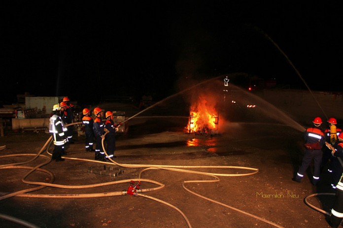 Die Jugendgruppe Neuburgweier der Feuerwehr Rheinstetten übte 24 Stunden lang