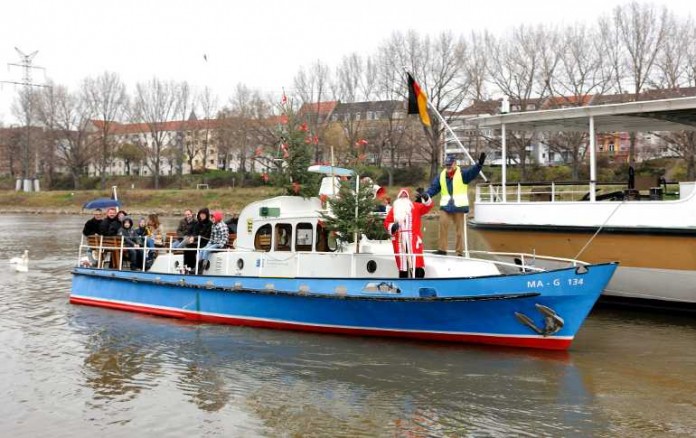 Das Polizeiboot ist immer eine Fahrt wert