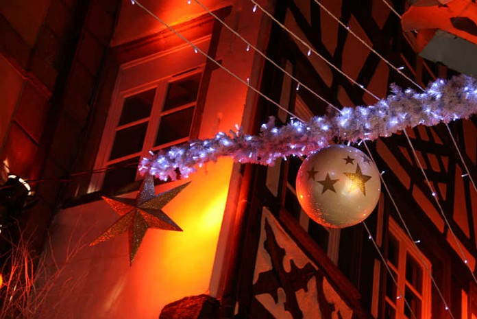 Weihnachtliche Beleuchtung in Neustadt an der Weinstraße