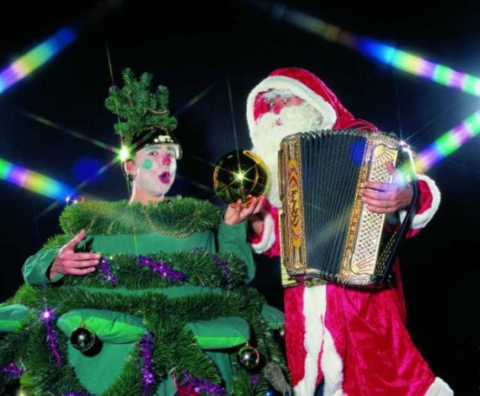 Auch am Wochenende wird wieder sehr viel auf dem Ludwigshafener Weihnachtsmarkt geboten. Auch Tannarotti & Santa Klaus verbreiten gute Laune und festliche Stimmung